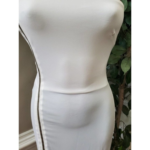 Cameo Women's Solid White Polyester One Shoulder Off Long Casual Maxi Dress - Picture 3 of 9